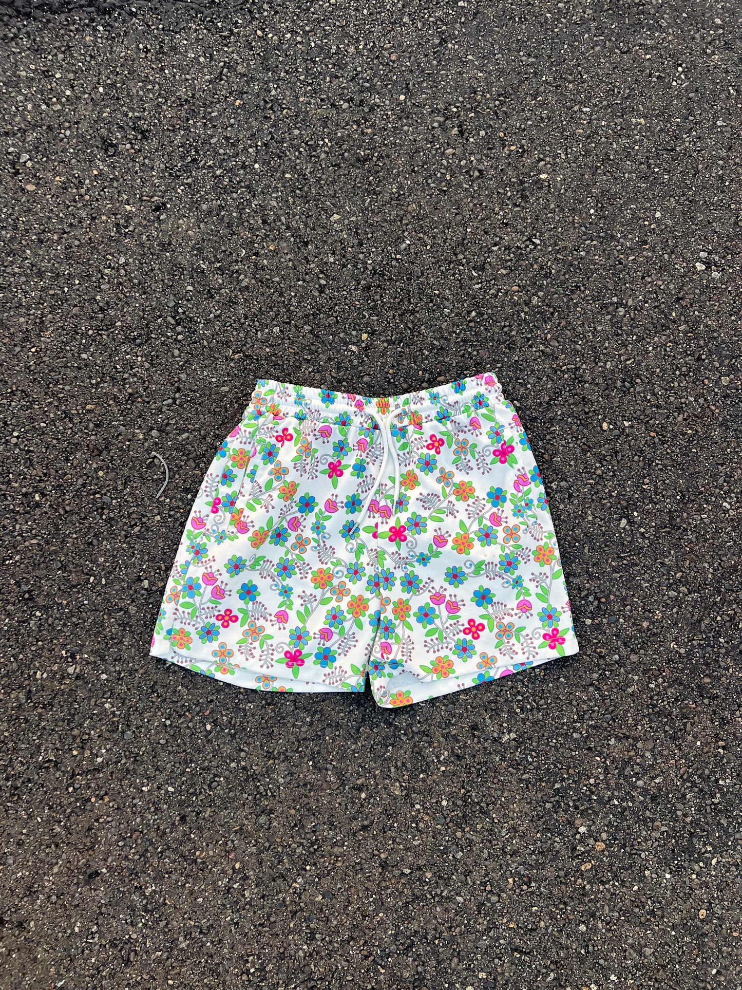 Multi-Color Ojibwe Flower Design Mesh Basketball Shorts